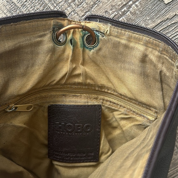 Hobo Slay Convertible Sling - Picture 3 of 16